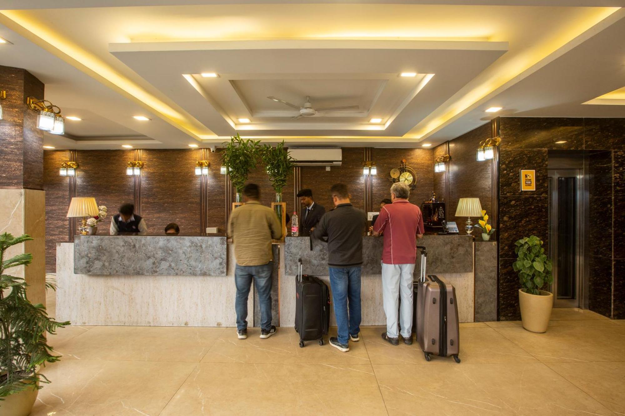 Hotel Prithvi-Raj Near Delhi Airport Νέο Δελχί Εξωτερικό φωτογραφία
