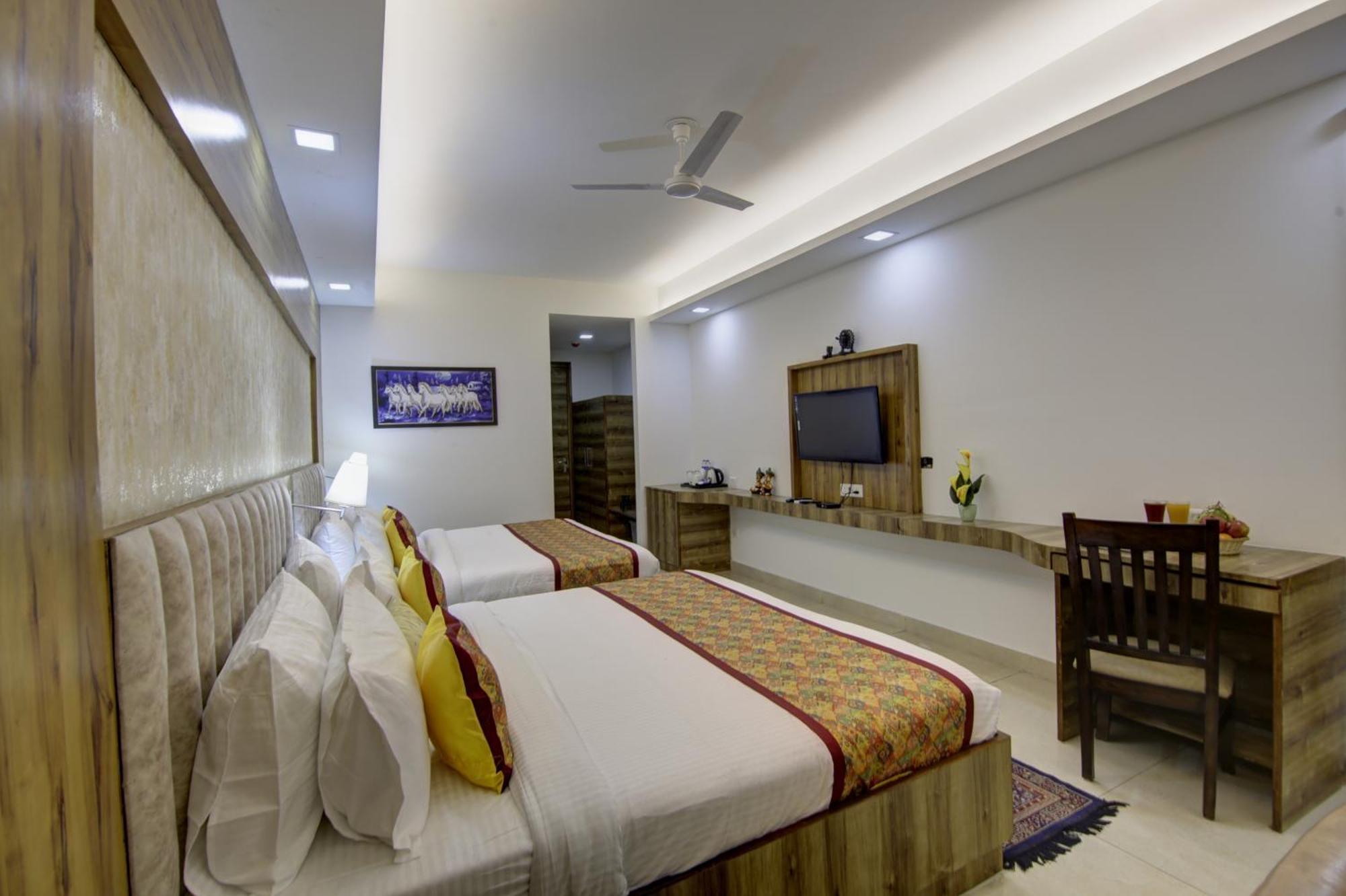 Hotel Prithvi-Raj Near Delhi Airport Νέο Δελχί Εξωτερικό φωτογραφία