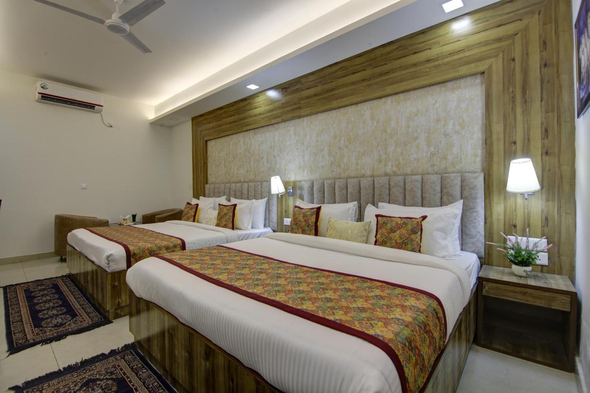 Hotel Prithvi-Raj Near Delhi Airport Νέο Δελχί Εξωτερικό φωτογραφία